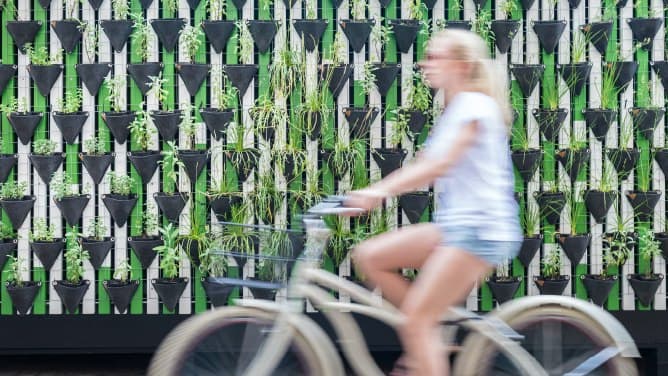 img_green-building-greenmark_668x376